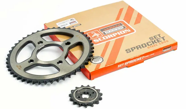 [DC_00277] Plato piñon dorado scorpio 428 - 38*15 - AKT-NKD 125 - JAPANI RACER